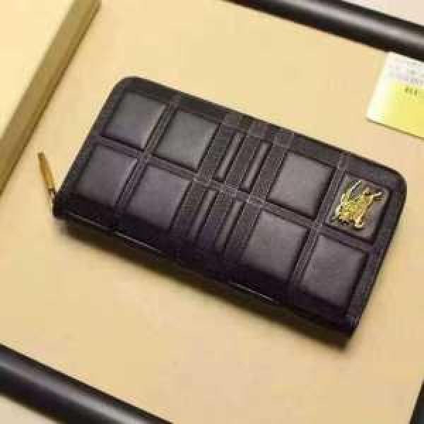 絶大な存在感を発揮するバーバリー BURBERRY 高級感ある長財布.156.