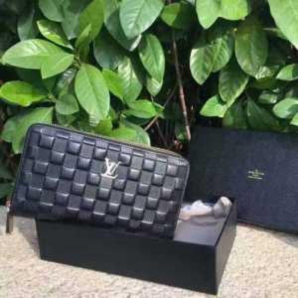欧米韓流/雑誌 2025春夏 ルイ ヴィトン LOUIS VUITTON 財布.153.