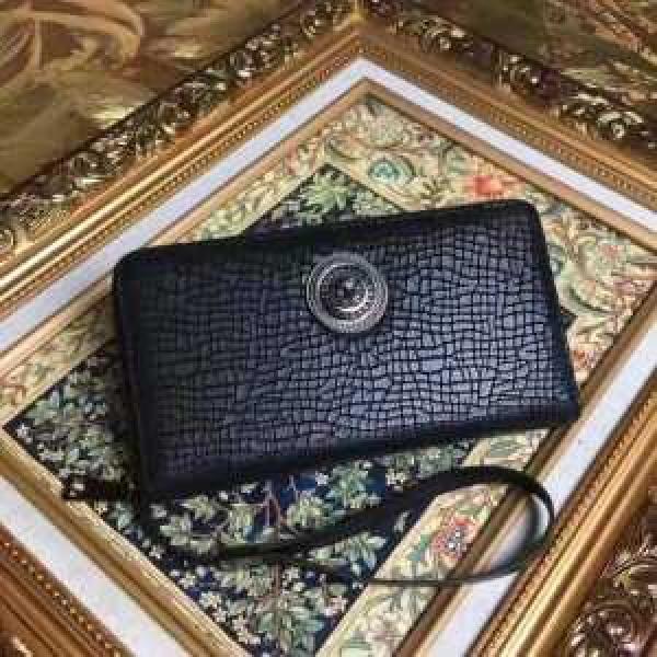 デザイン性の高いモデル　ヴェルサーチスーパーコピー VERSACE 財布.176.
