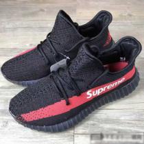 軽やかな履き心地　シュプリームコピー supreme X yeezy 350 実用性も高いランニングシューズ.