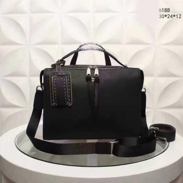 2026新作 売れ筋FENDI 多色選択可 手持ち&ショルダー掛け.150.