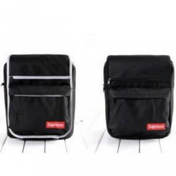 大特価SUPREME シュプリームスーパーコピー  軽量で収納力もたっぷりリュック..161.