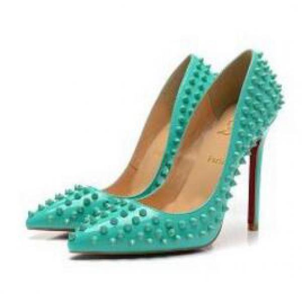今季流行のChristian Louboutin クリスチャンルブタンコピー エレガントな雰囲気あるパンプス.　