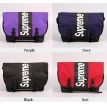 独特な雰囲気のSUPREME シュプリーム  柔らかく軽いのショルダーバッグ..161.