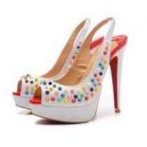 夏に重宝するChristian Louboutinクリスチャンルブタンコピー 　シンプルデザイン　パンプス.