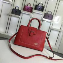 手持ち&ショルダー掛け  プラダ PRADA 多色選択可 2026新作 海外セレブ愛用.68.