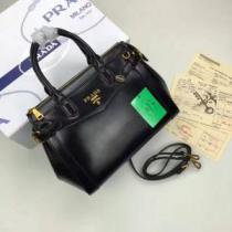 選べる極上 手持ち&ショルダー掛 け多色選択可 PRADA プラダ .68.