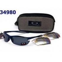 夏の必須アイテム Oakley オークリー激安　目元の印象を変えるサングラス.