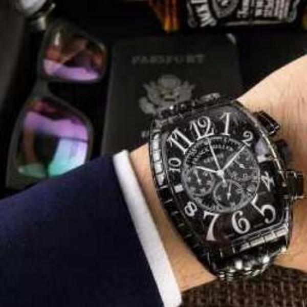 長く愛されているフランクミュラー FRANCK MULLER6針クロノグラフ日付表示フランクミュラー 時計 コピー.212.