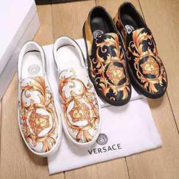  4色可選 魅力ファッション 2026 ヴェルサーチ VERSACE フラットシューズ 強力撥水加工