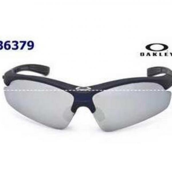 大人な雰囲気OAKLEYオークリー サングラス コピー　シャープな印象眼鏡