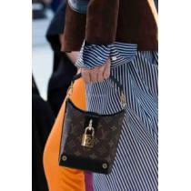 ショルダーバッグ 2025新作収納力のよい お買い得お買い得LOUIS VUITTON  3色選択可.49..49..49..49..49..49..49..49..49..49..49..49.