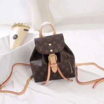 HOT2026欧米韓流/雑誌 ルイ ヴィトン LOUIS VUITTON リュック、バックパック 2色選択可.49..49..49..49..49..49..49..49..49..49..49..49.