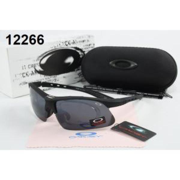 高級感演出 2026春夏 オークリー OAKLEY◆モデル愛用◆   サングラス