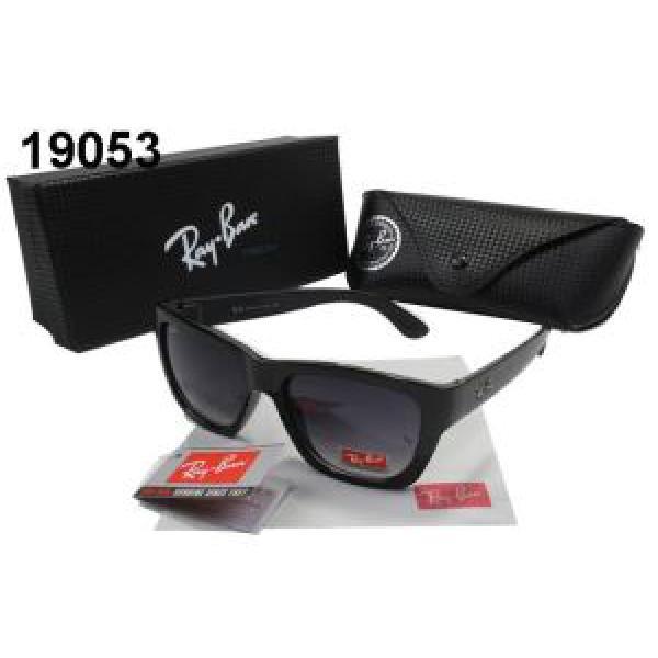 有名人の愛用品 サングラス毎日大活躍 2026春夏 レイバン RAYBAN