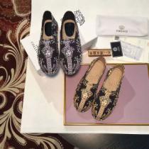 VERSACE ヴェルサーチ豊富なサイズ2色可選 カジュアルシューズ 足馴染みのいい