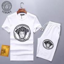 上質 大人気！ 2色可選 ヴェルサーチ VERSACE 2026春夏半袖ポロシャツ 上下セット