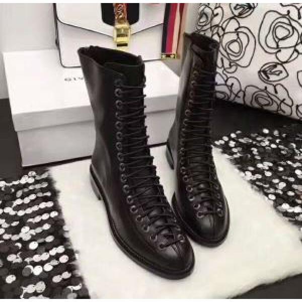 ブーツ驚きの破格値2026大注目！ ジバンシー GIVENCHY2色可選