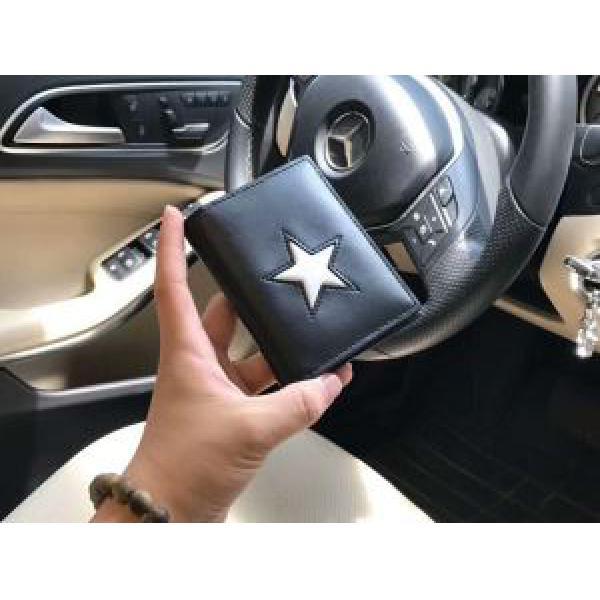 上質  2026 爆買いお買い得 ジバンシー GIVENCHY二つ折り財布.173.