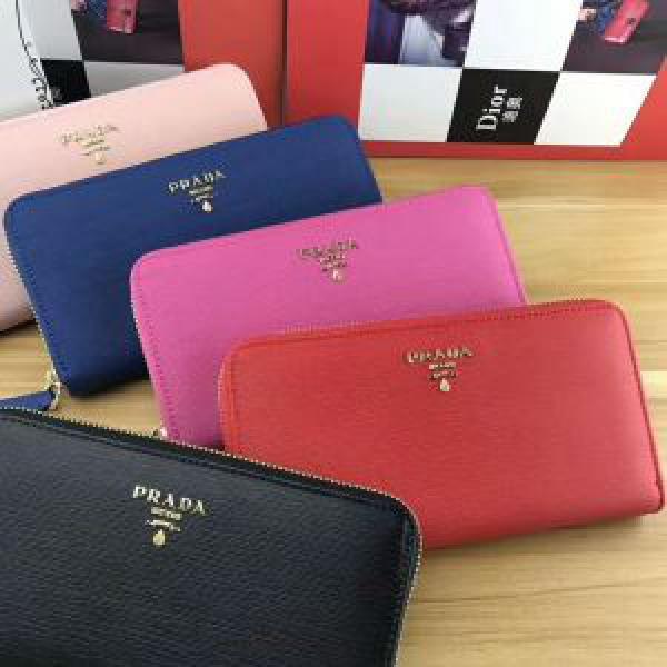 人気定番2026財布 プラダ PRADA 5色選択可 スタイリッシュな印象.105.