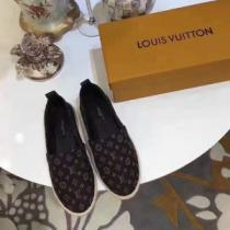2026秋冬  3色可選 カジュアルシュッズ 高級感溢れるデザイン ルイ ヴィトン LOUIS VUITTON