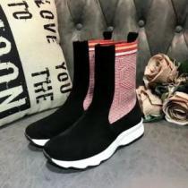 HOT2026 強い魅力を感じる一枚 2色可選 ショートブーツフェンディ FENDI