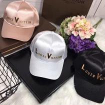 首胸ロゴルイ ヴィトン驚きの破格値2026 LOUIS VUITTON キャップ3色可選