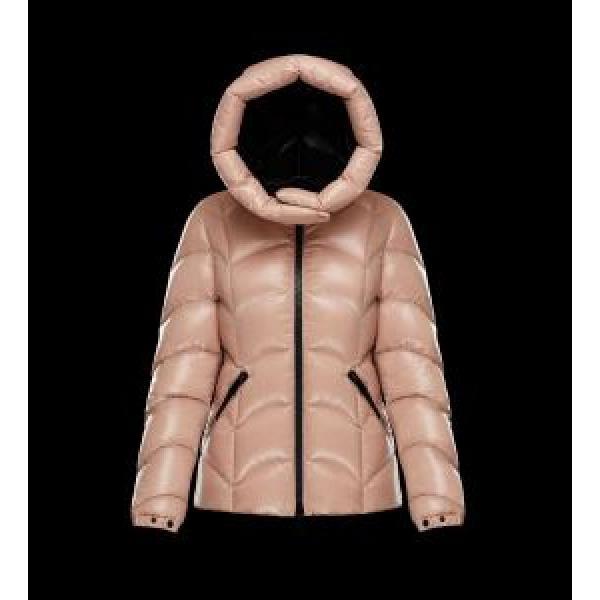 最安値高品質 2026秋冬 MONCLER モンクレール ダウンジャケットふわふわな感触 3色可選