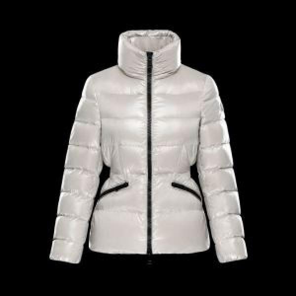 2026秋冬肌触り柔らかく MONCLER モンクレール ダウンジャケット厳しい寒さに耐える