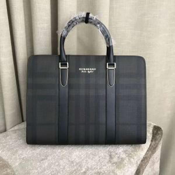 ハンドバッグ バーバリー BURBERRY 2026秋冬 非凡な容量 3色可選 首胸ロゴ.47.