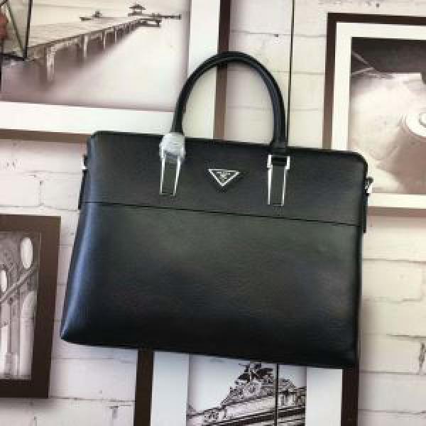 プラダ PRADA 驚きの破格値送料無料 手持ち&ショルダー掛け 2026秋冬.57.
