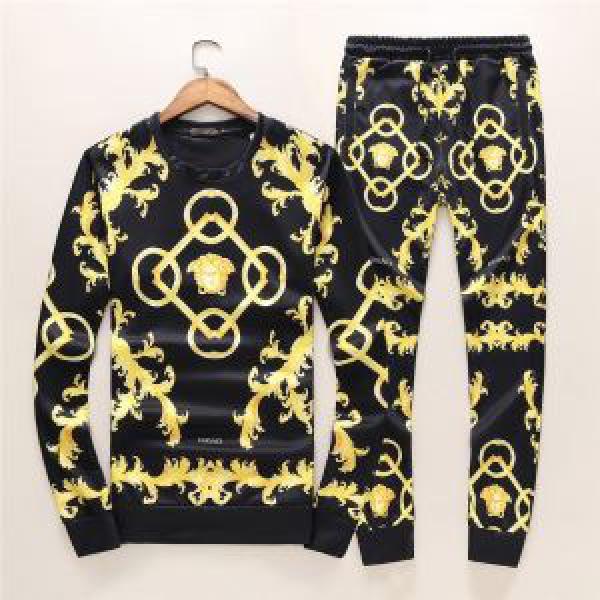 ヴェルサーチ VERSACE 上下セット 2025秋冬 主役になる存在感 オリジナル