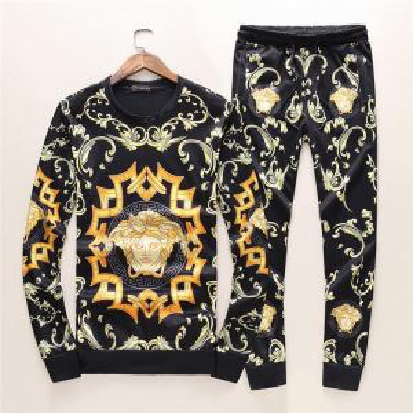 2026秋冬 ヴェルサーチ VERSACE 高級感を引き立てる 上下セット セール中