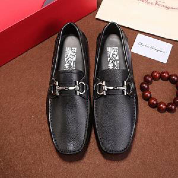 カジュアルシューズ大人の個性を。 2026秋冬季超人気 フェラガモ FERRAGAMO