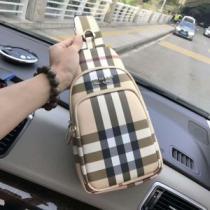 2026秋冬 バーバリー BURBERRY 3色可選 斜め掛けバッグ ムダな装飾を排したデザイン.47.