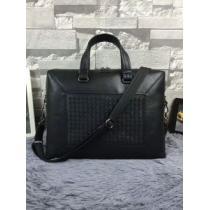 大人っぼい ボッテガブランド BOTTEGA VENETA 2026秋冬 手持ち&ショルダー掛け.61.