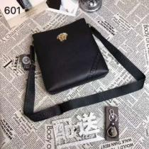 新作入荷限定セール ヴェルサーチ VERSACE 2026秋冬 斜め掛けバッグ.82.