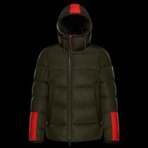 2026秋冬SALE開催 MONCLER モンクレールダウンジャケットふわふわな感触