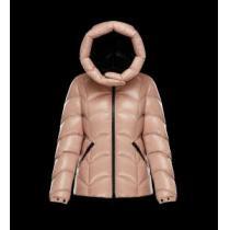 最安値高品質 2026秋冬 MONCLER モンクレール ダウンジャケットふわふわな感触 3色可選
