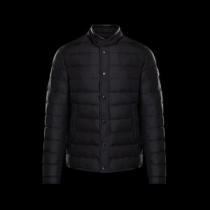 魅力的 MONCLER モンクレール保温効果は抜群 2026秋冬 ダウンジャケット厳しい寒さに耐える