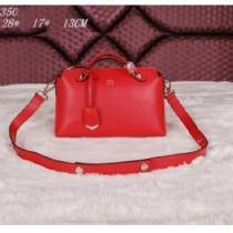 お洒落なFENDI フェンディ 　ショルダーベルト付ハンドバッグ 人気.150.