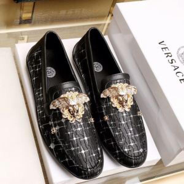 2026秋冬季超人気 スリップオンヴェルサーチ VERSACE 最安値本物保証