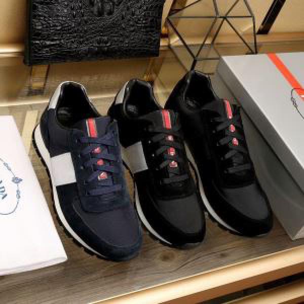 デザイン性の高い 2026 プラダ PRADA スニーカー 3色可選