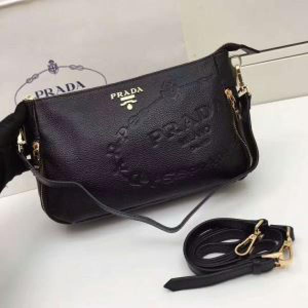 2色可選 手持ち&ショルダー掛け 2025新作 プラダ PRADA 海外セレブ定番愛用.68.