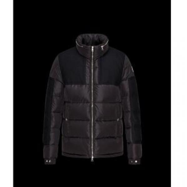 80％off セール　モンクレール コピー 通販　MONCLER 季節感のあるダウンジャケット
