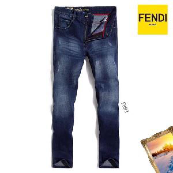 ストレッチが効いた フェンディ FENDI 2026秋冬 ジーンズ 最安値に挑戦