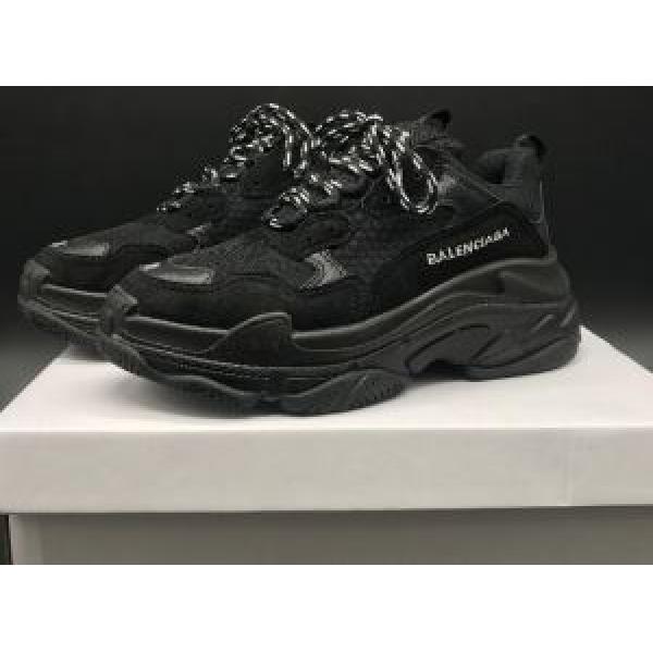 ◆モデル愛用◆ バレンシアガ BALENCIAGA すべり防止 スニーカー 2025秋冬