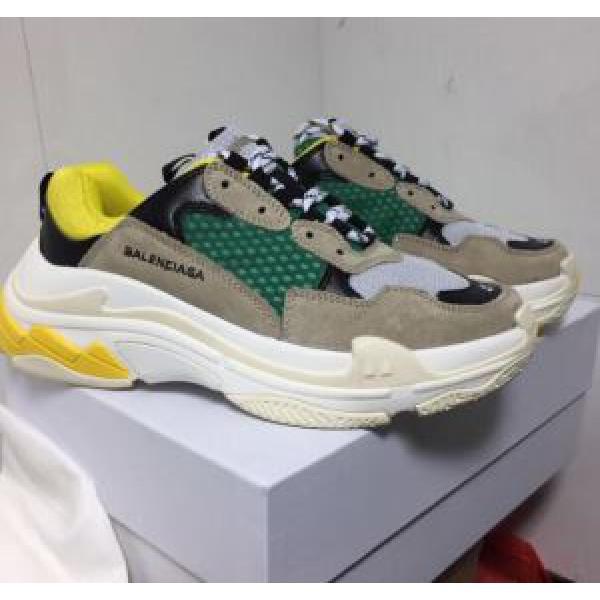 足馴染みのいい スニーカー 2026秋冬 注目のアイテム バレンシアガ BALENCIAGA