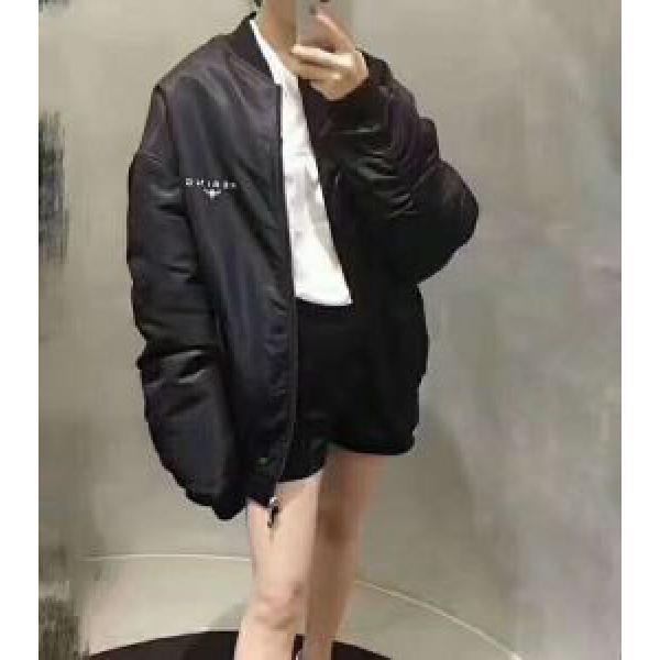 バレンシアガ BALENCIAGA ダウンジャケット 2026秋冬 スタイルアップ効果
