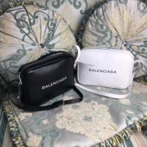 斜め掛けバッグ 2026新作 バレンシアガ BALENCIAGA 2色可選 ★安心★追跡付.51.
